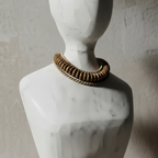 Διακοσμητική Προτομή KASMA από Mango Wood σε curated home styling