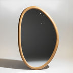 Οβάλ Ξύλινος Καθρέπτης σε curated home styling