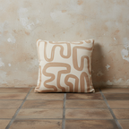 Διακοσμητικό μαξιλάρι με boho print διαθέσιμο σε τρία σχέδια