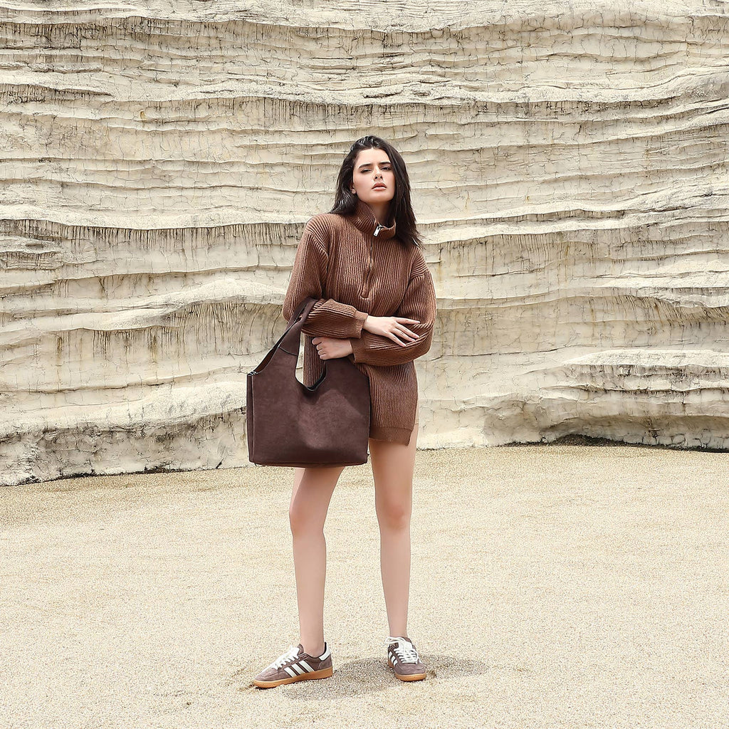 Καφέ τσάντα tote 2 σε 1 από 100% PU με pouch, φερμουάρ και ρυθμιζόμενο λουράκι ώμου.