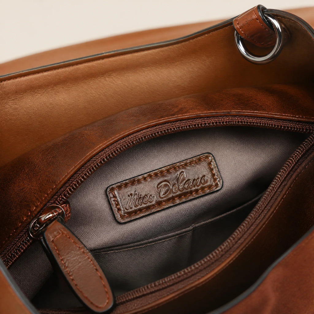 Καφέ τσάντα tote 2 σε 1 από 100% PU με pouch, φερμουάρ και ρυθμιζόμενο λουράκι ώμου.