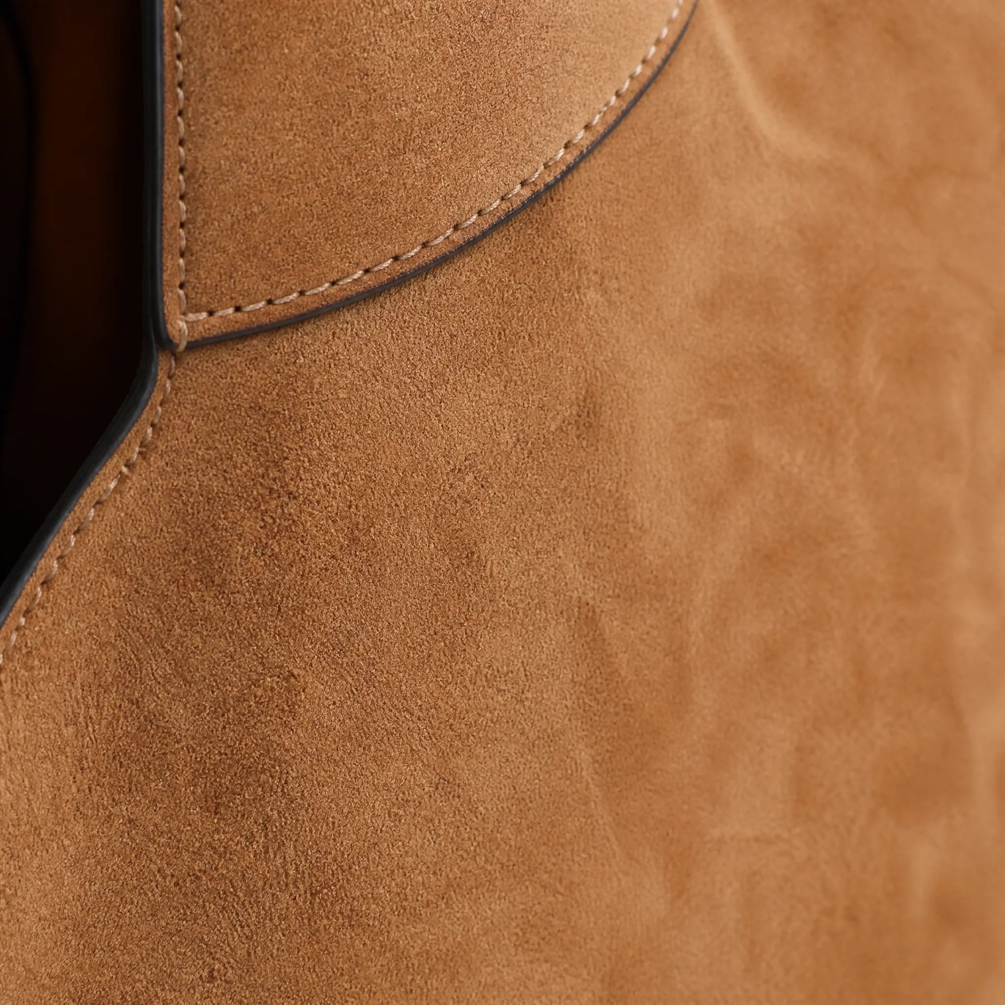 Καφέ τσάντα tote 2 σε 1 από 100% PU με pouch, φερμουάρ και ρυθμιζόμενο λουράκι ώμου.