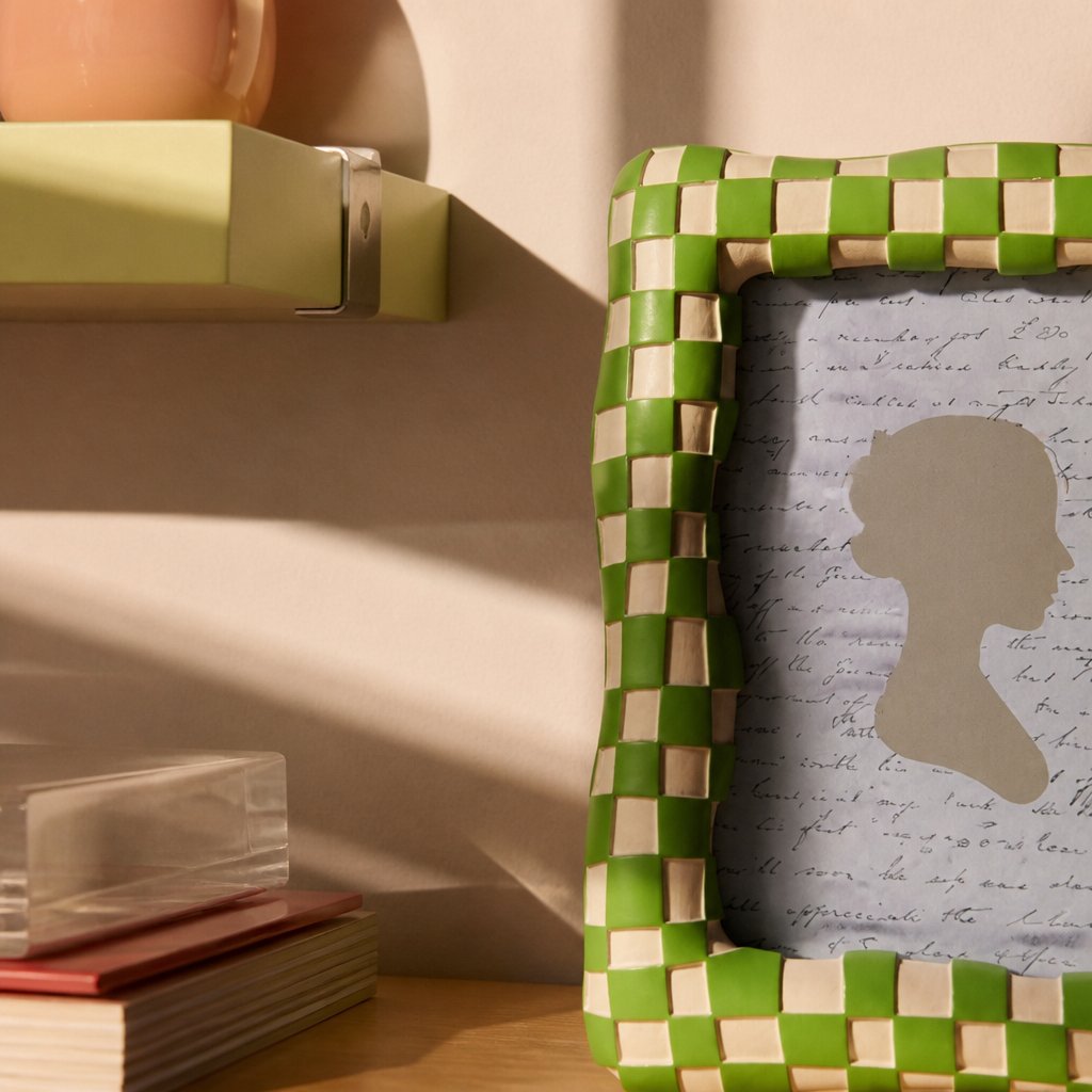 Κορνίζα “Checker” για φωτογραφία και shelf styling